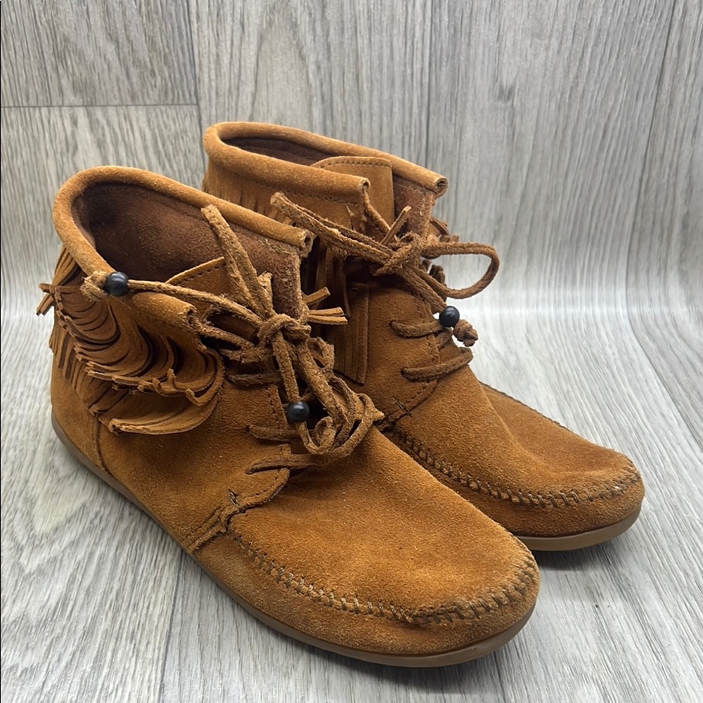 Minnetonka Tan Suede Boots with Moccasin Stitching